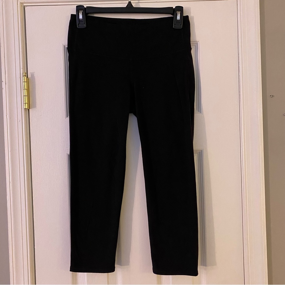 Athleta Womens Black Capri Length Leggings Small Athletic Pant Gym